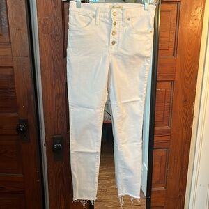 Madewell 9” mid rise skinny white denim with raw edge size 27